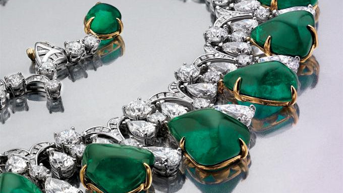 Emerald, one of the five most precious stones recognized by the international jewelry industry